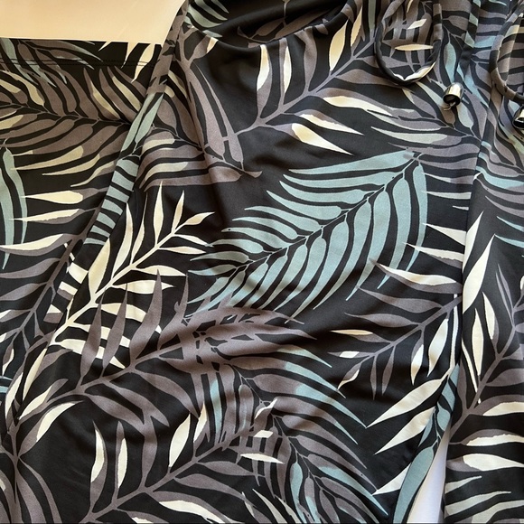 SOLD Sandiva | Casual Palm Leaf Wide Leg Pants - Picture 2 of 10